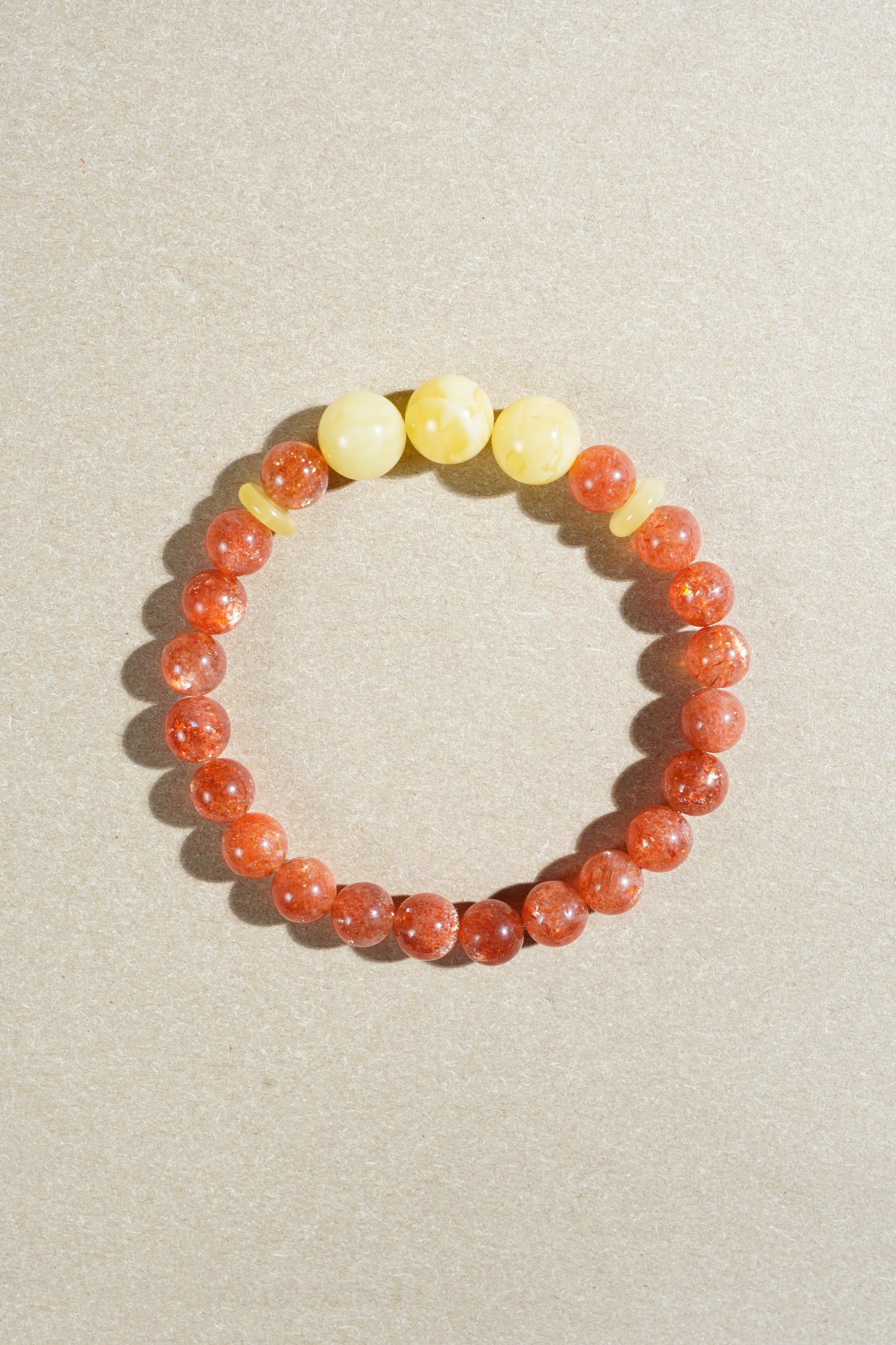太陽石、琥珀材質細節｜Taiora 火系手串